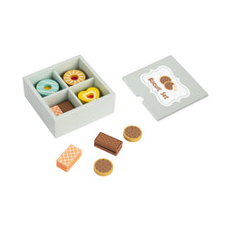 WOODEN BISCUIT SET
