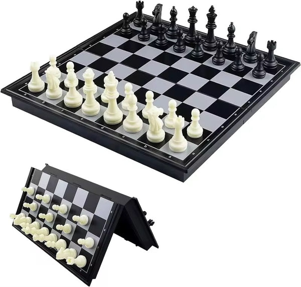 MAGNETIC CHESS GAME