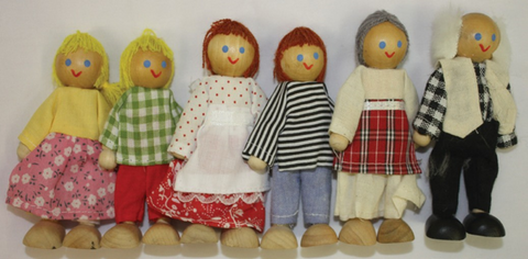 WOODEN DOLL FAMILY